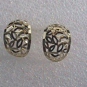 10k Yellow Gold Filigree Half Moon Earrings